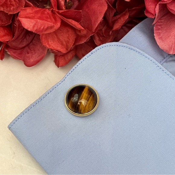 Elegant Round Brown & Gold Striped Tiger’s Eye Cufflinks - Picture 13 of 17